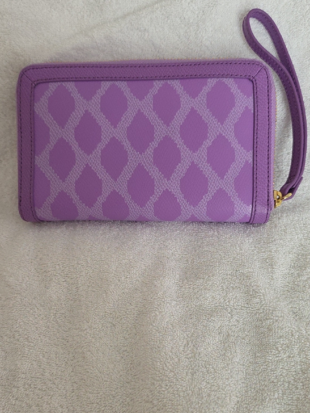 Vera Bradley Lavender Purple Patterned Clutch with Gold Hardware - Picture 2 of 6